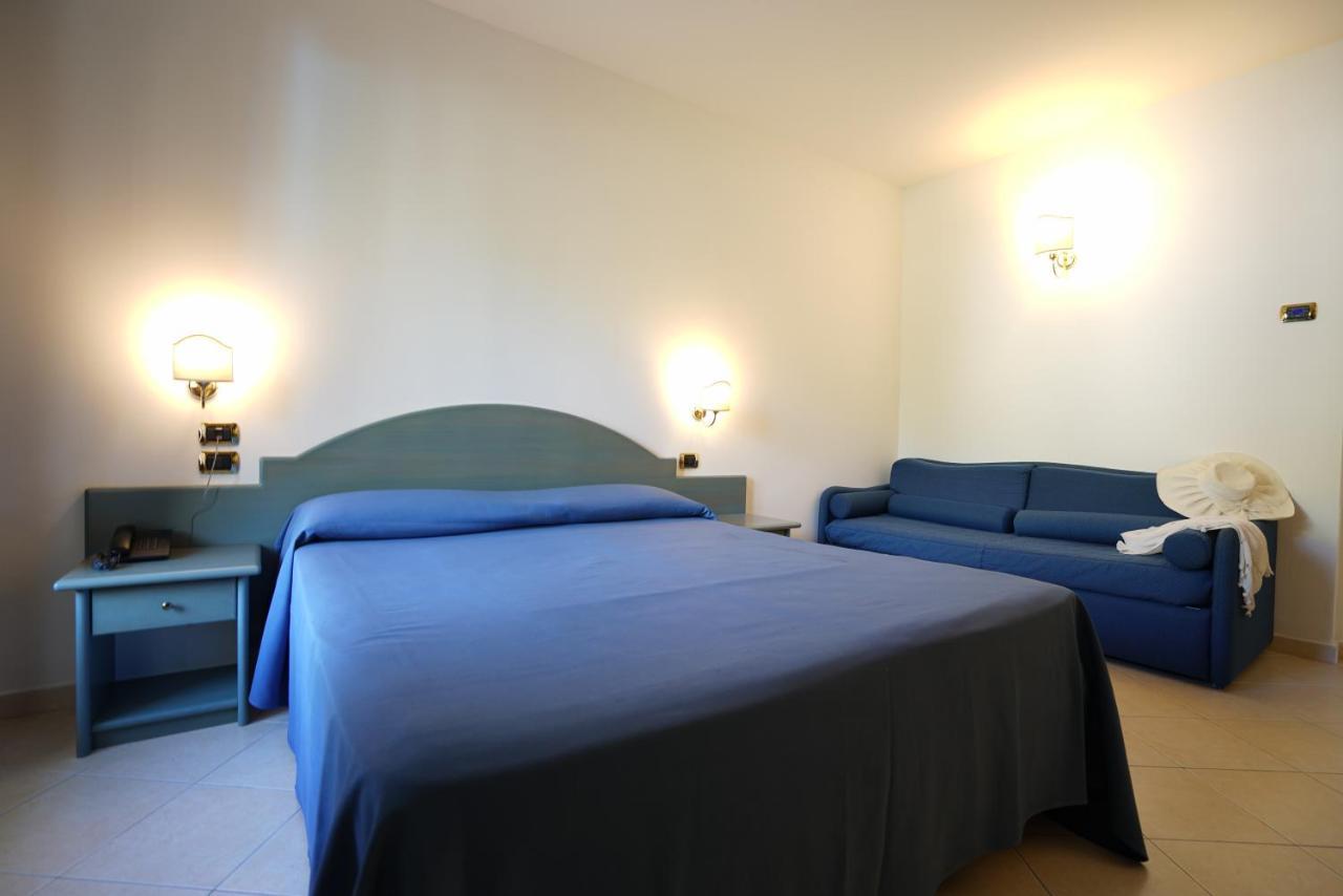 Hotel Scoglio Del Leone Zambrone Exterior photo