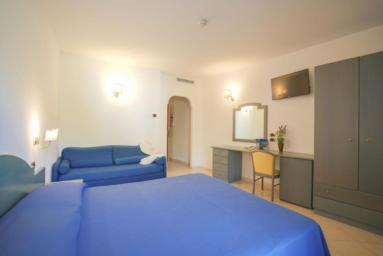 Hotel Scoglio Del Leone Zambrone Exterior photo