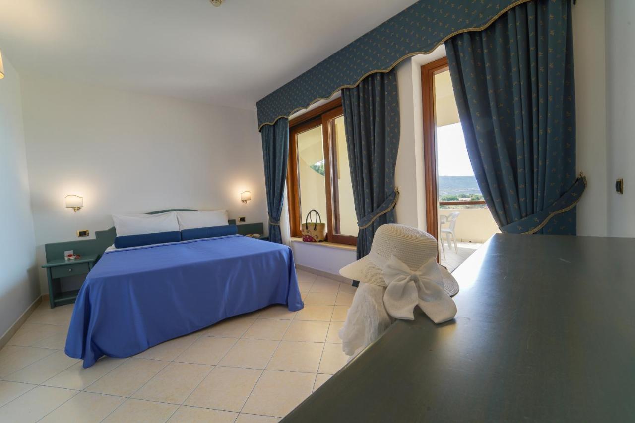 Hotel Scoglio Del Leone Zambrone Exterior photo