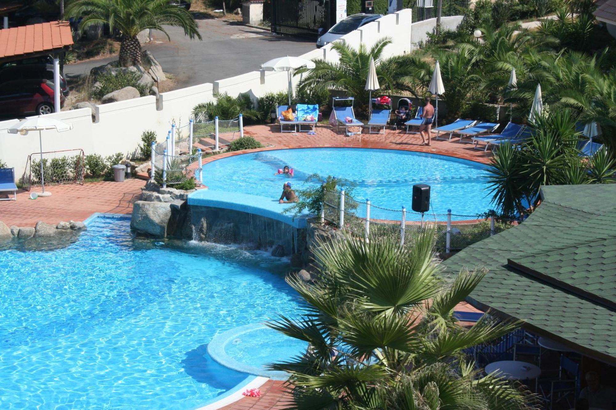 Hotel Scoglio Del Leone Zambrone Exterior photo