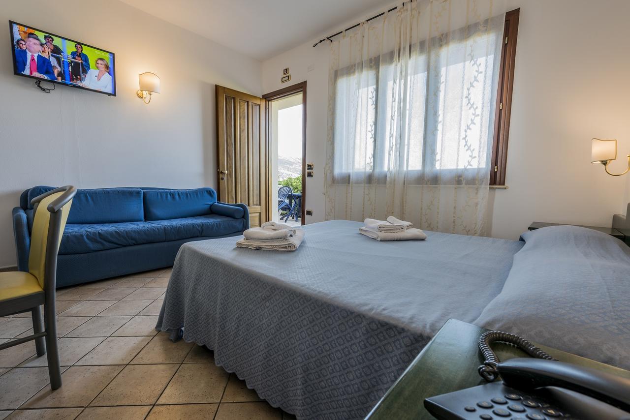 Hotel Scoglio Del Leone Zambrone Exterior photo